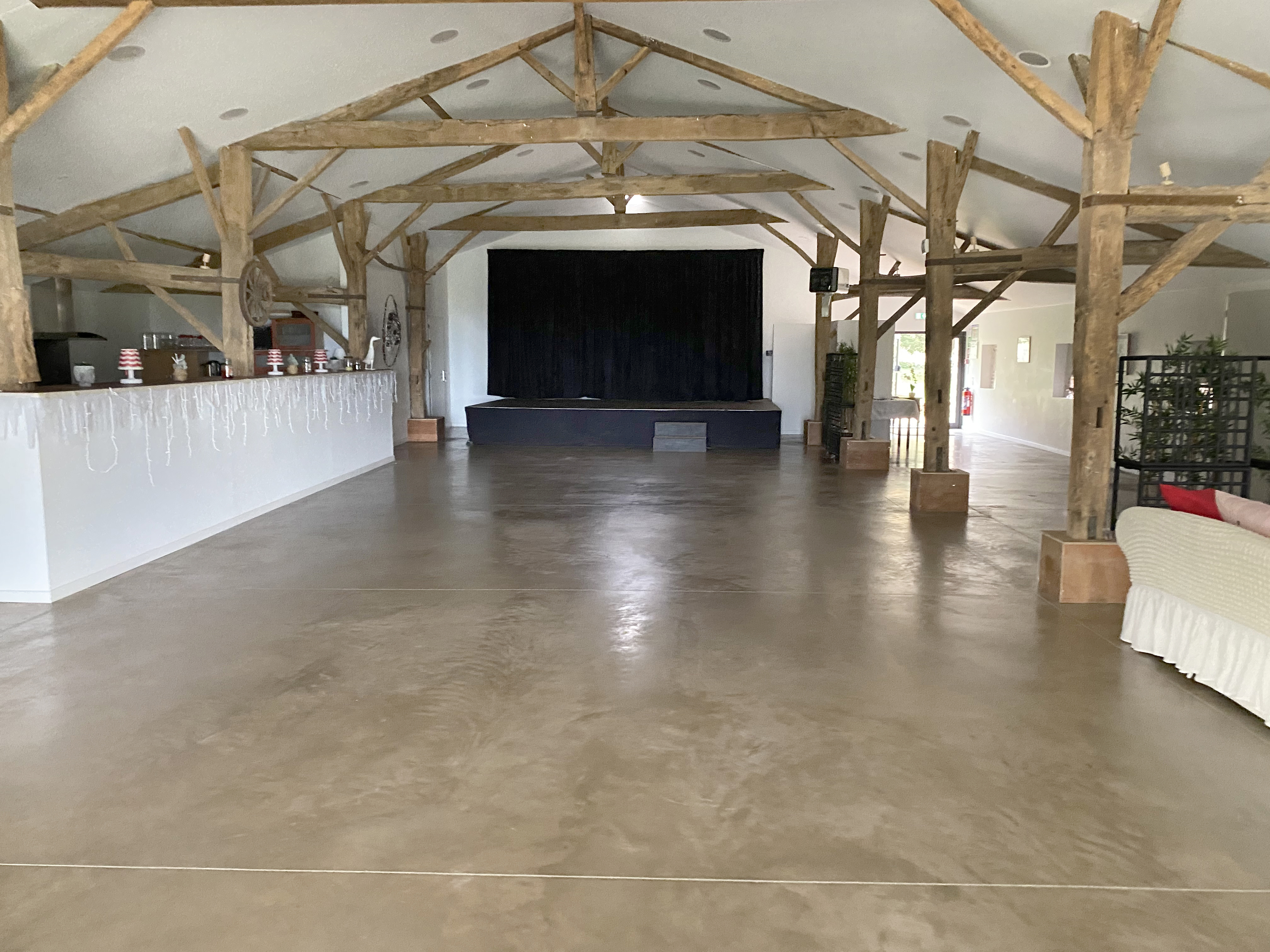 La grange amménagé en salle de conférence